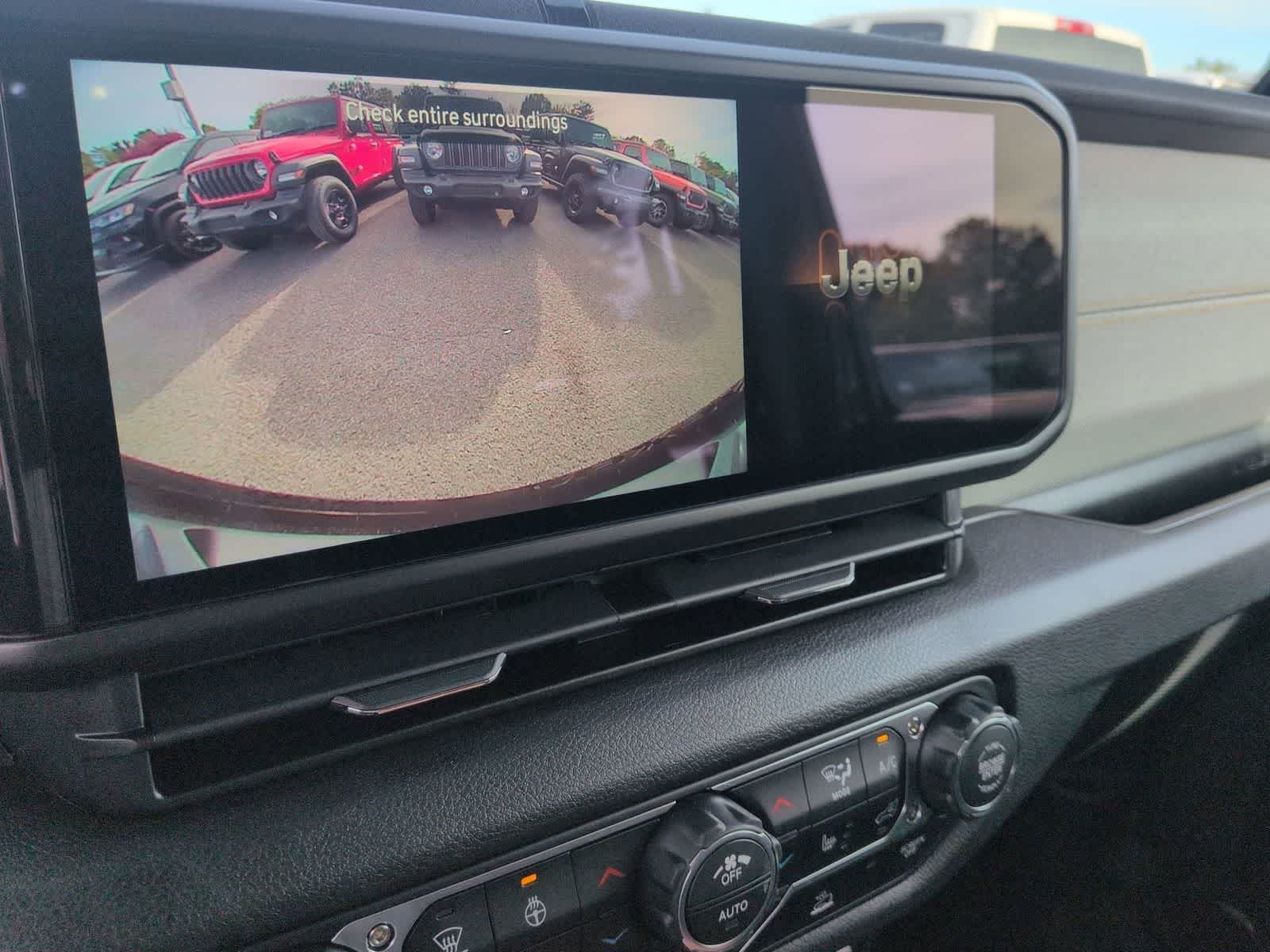 Thumbnail: 2026 Jeep Wrangler - 27