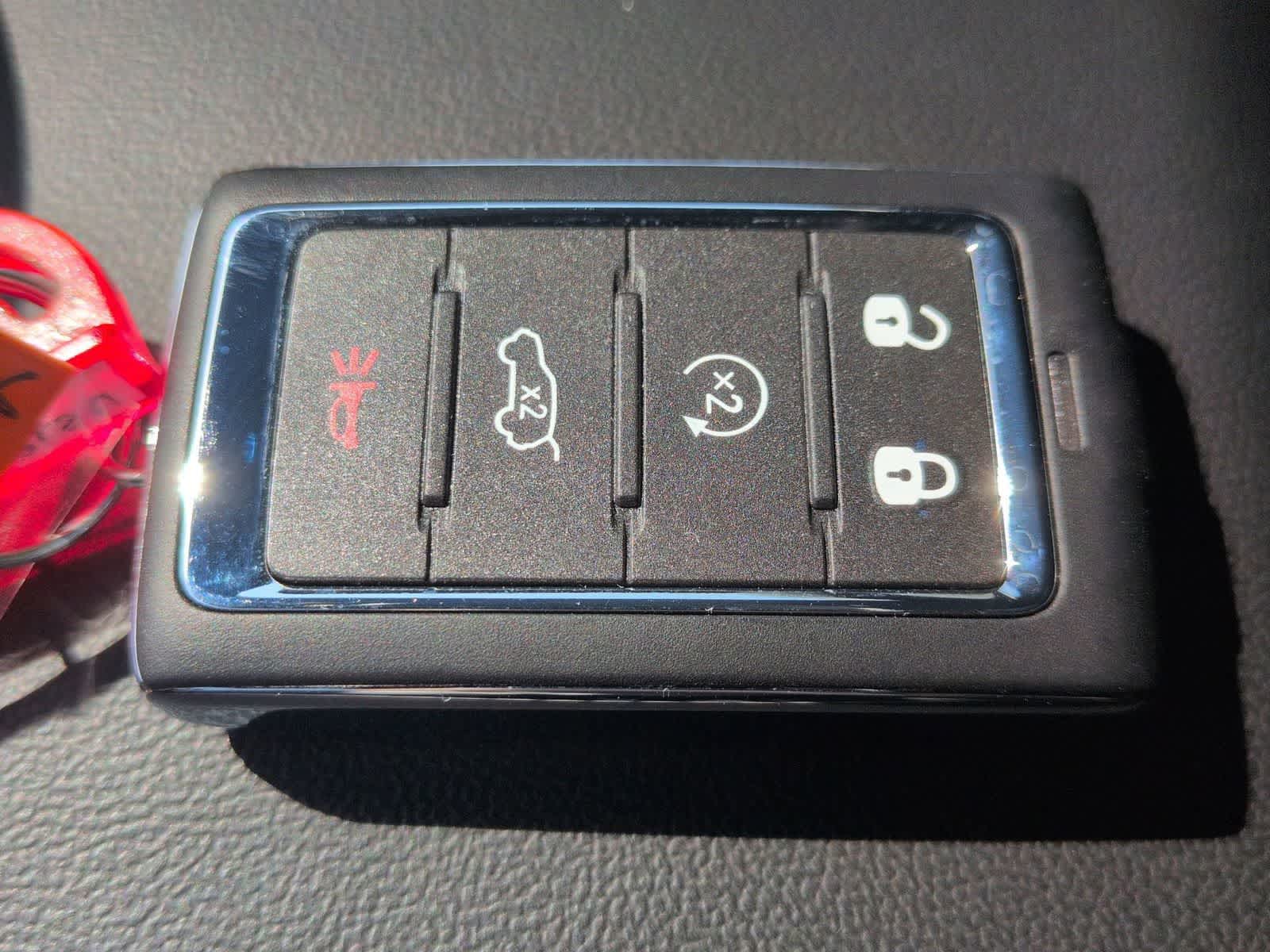 Thumbnail: 2026 Jeep Grand Cherokee - 36