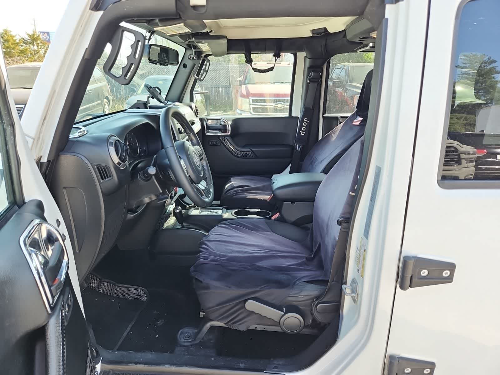 Thumbnail: 2018 Jeep Wrangler - 15