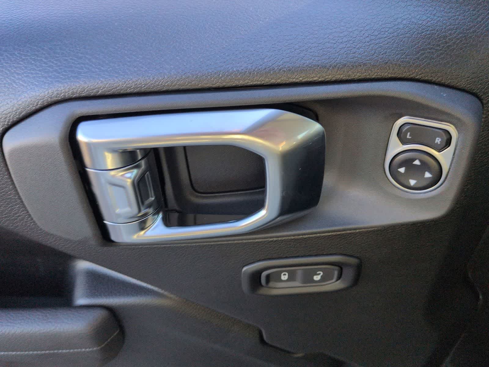 Thumbnail: 2026 Jeep Gladiator - 8