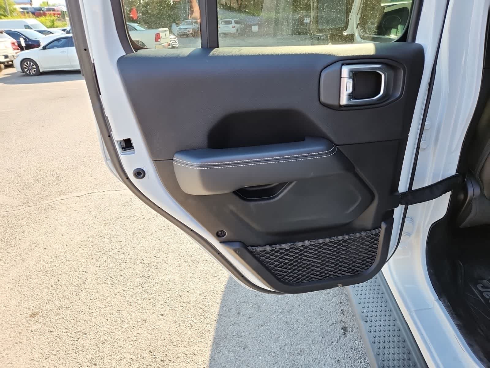 Thumbnail: 2021 Jeep Wrangler - 30