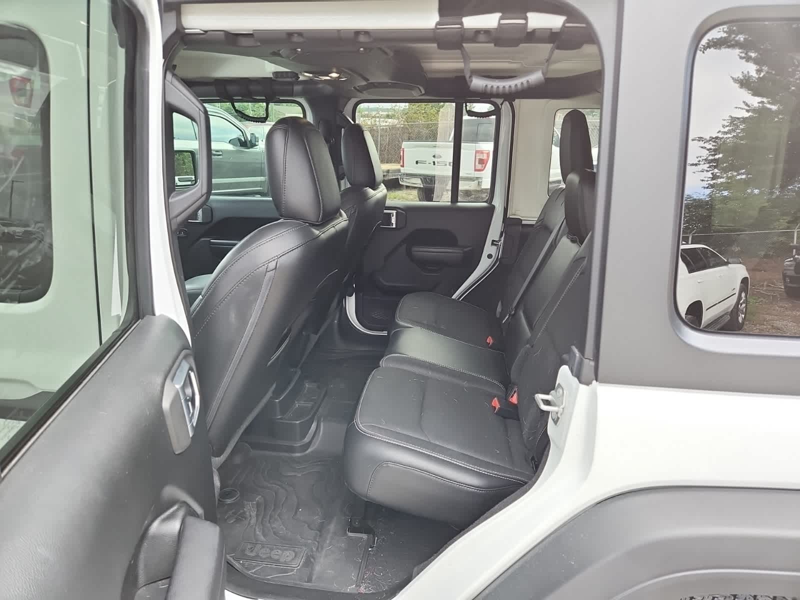 Thumbnail: 2020 Jeep Wrangler - 27