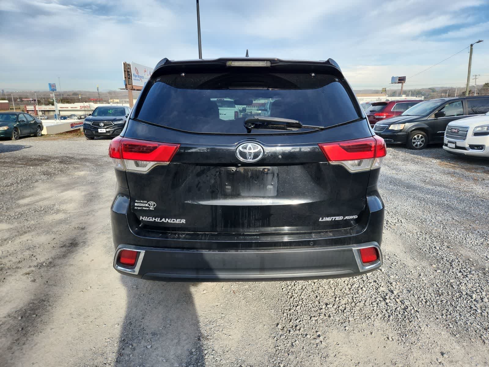 Thumbnail: 2018 Toyota Highlander - 4