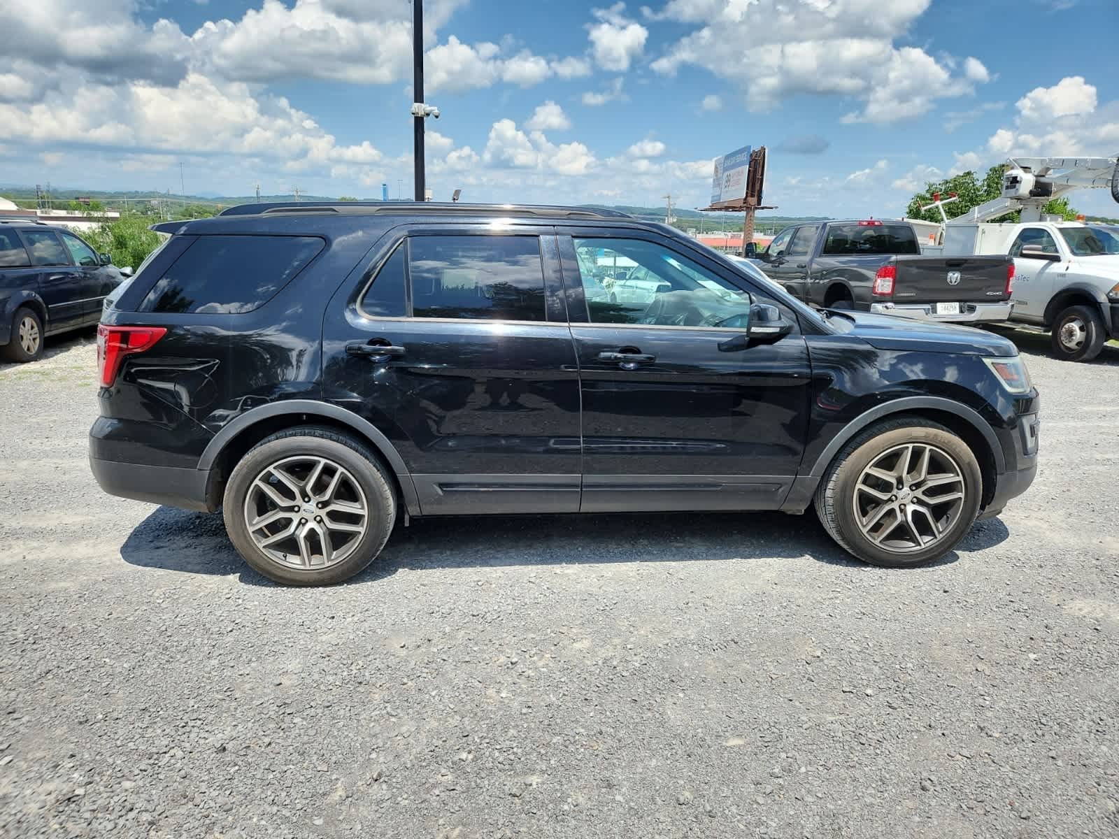 Thumbnail: 2016 Ford Explorer - 6