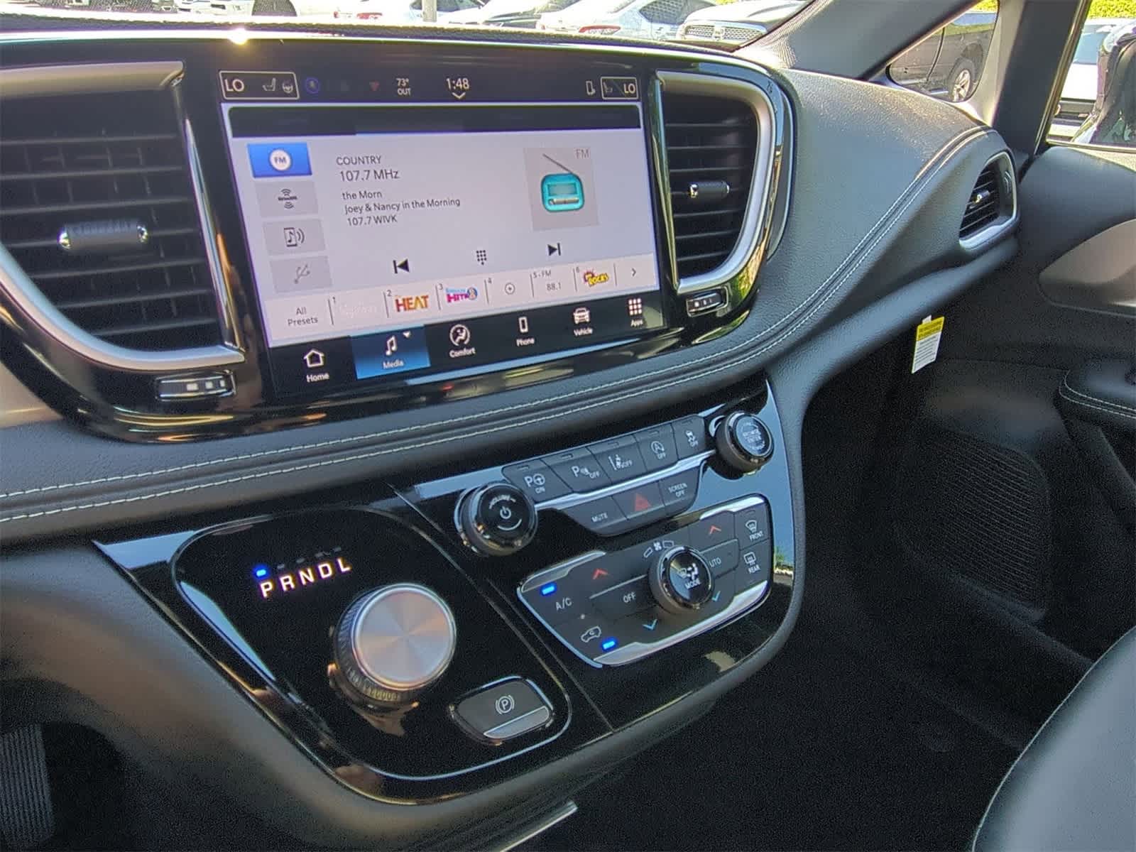 Thumbnail: 2025 Chrysler Pacifica - 27