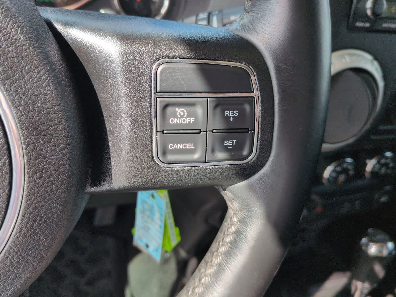 Thumbnail: 2016 Jeep Wrangler - 18