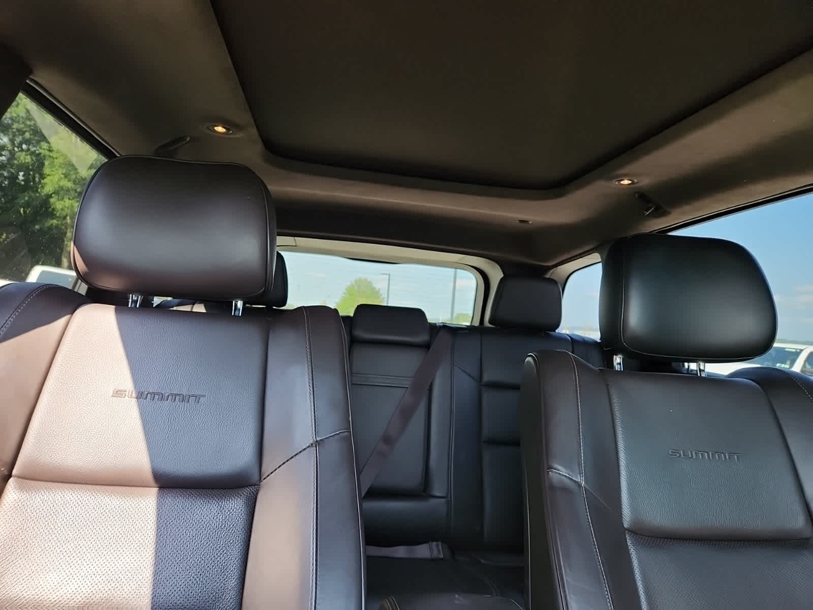 Thumbnail: 2017 Jeep Grand Cherokee - 19