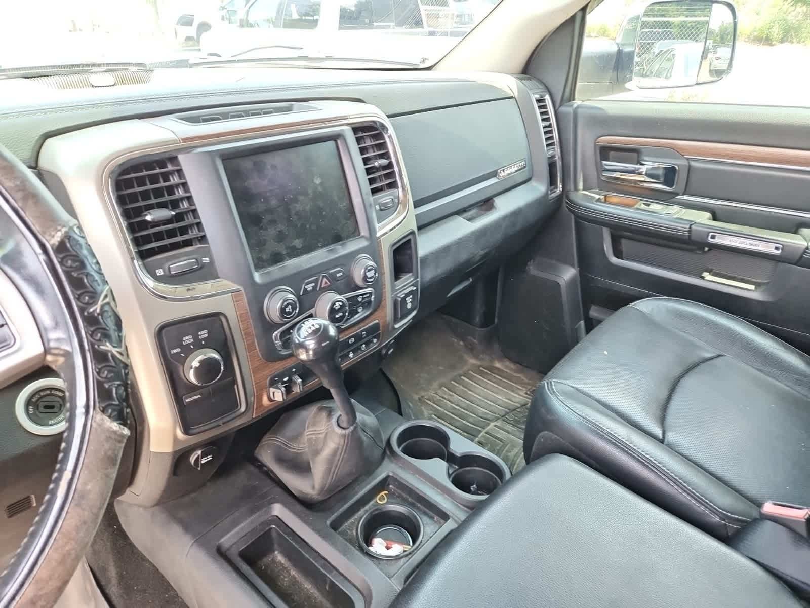 2014 RAM 3500 Laramie 10