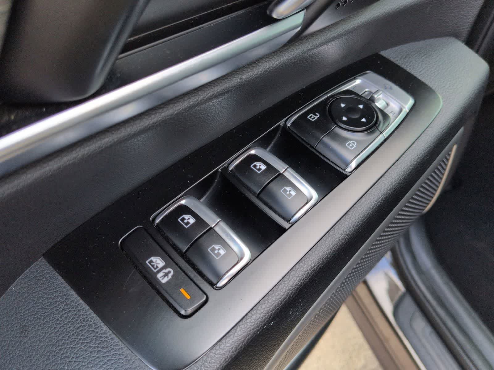 Thumbnail: 2022 Kia Telluride - 17