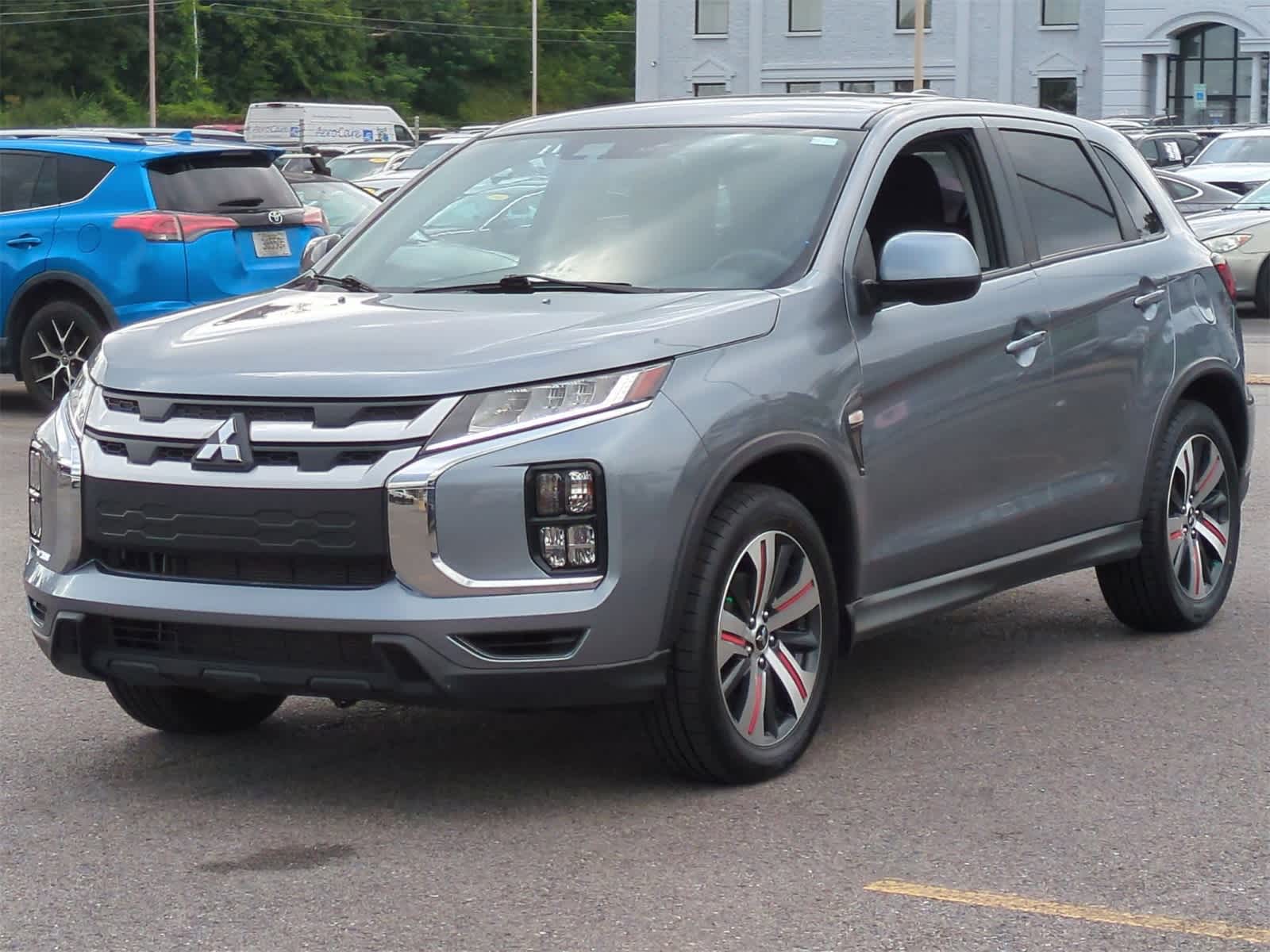 Thumbnail: 2022 Mitsubishi Outlander Sport - 4