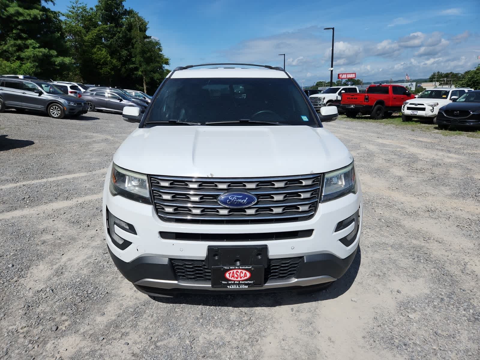 Thumbnail: 2016 Ford Explorer - 8