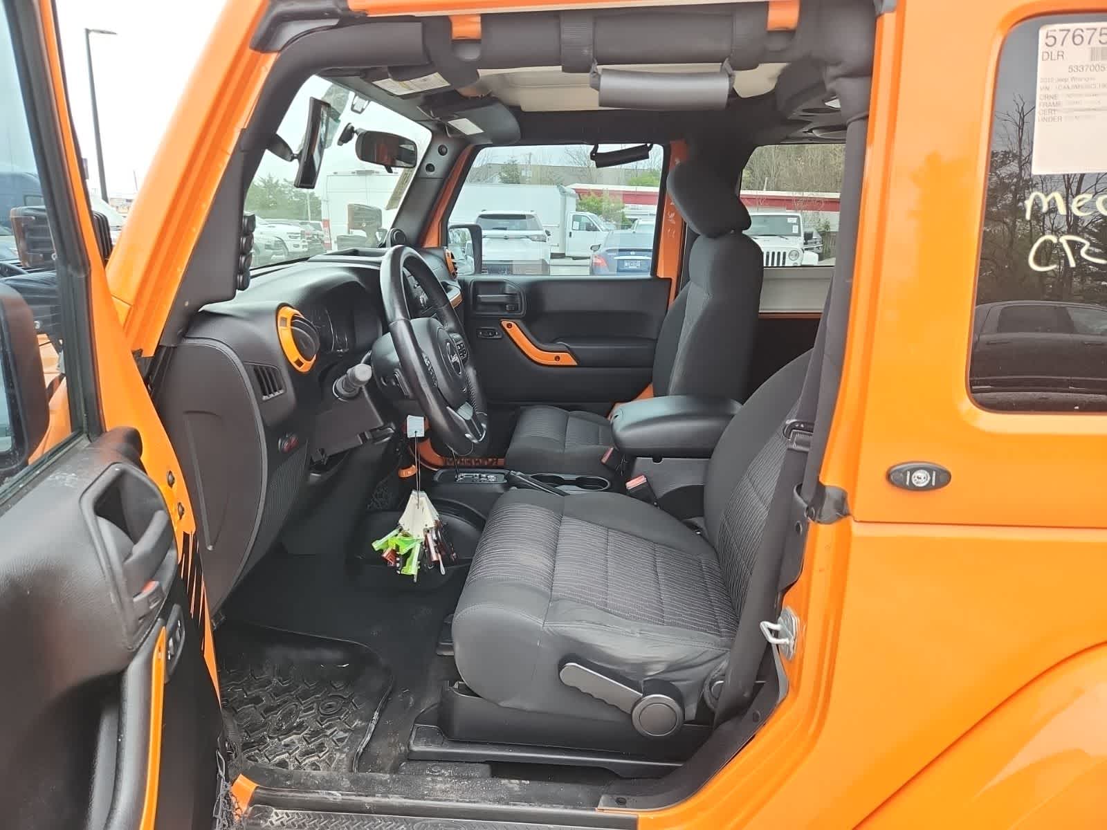 Thumbnail: 2012 Jeep Wrangler - 15