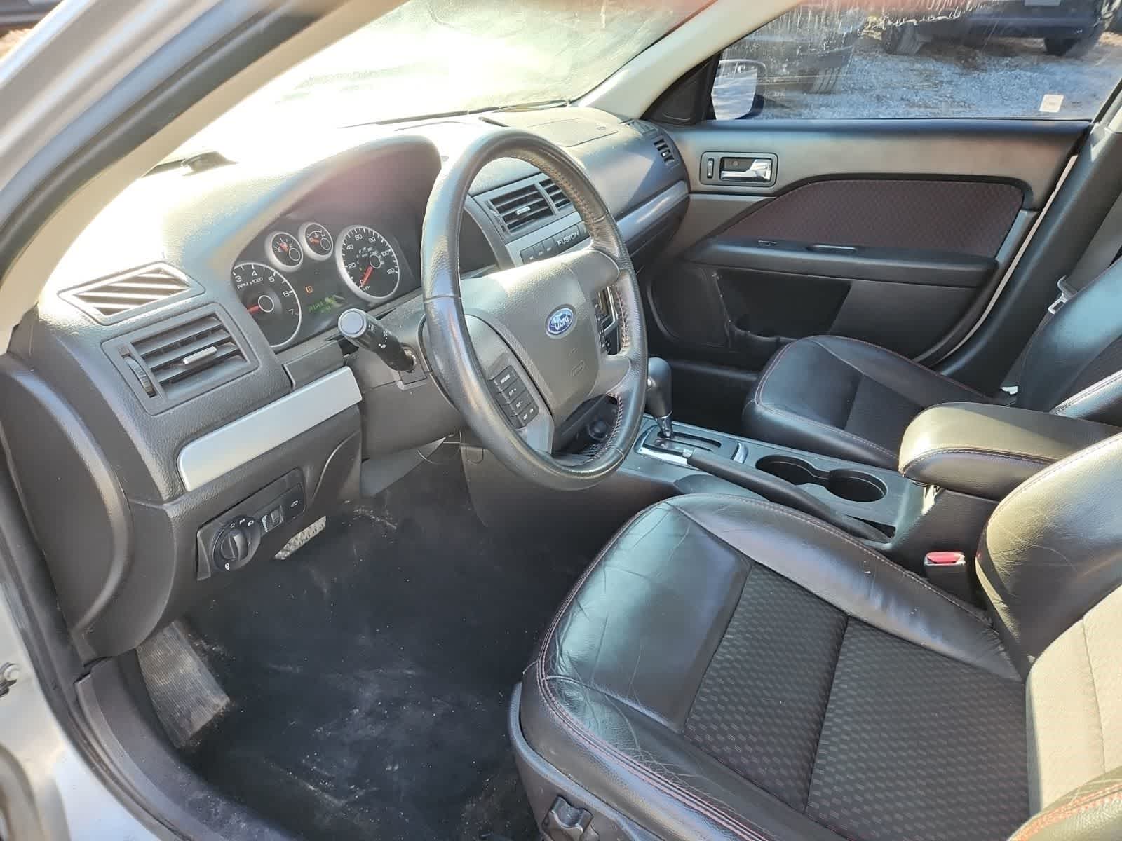 Thumbnail: 2009 Ford Fusion - 13