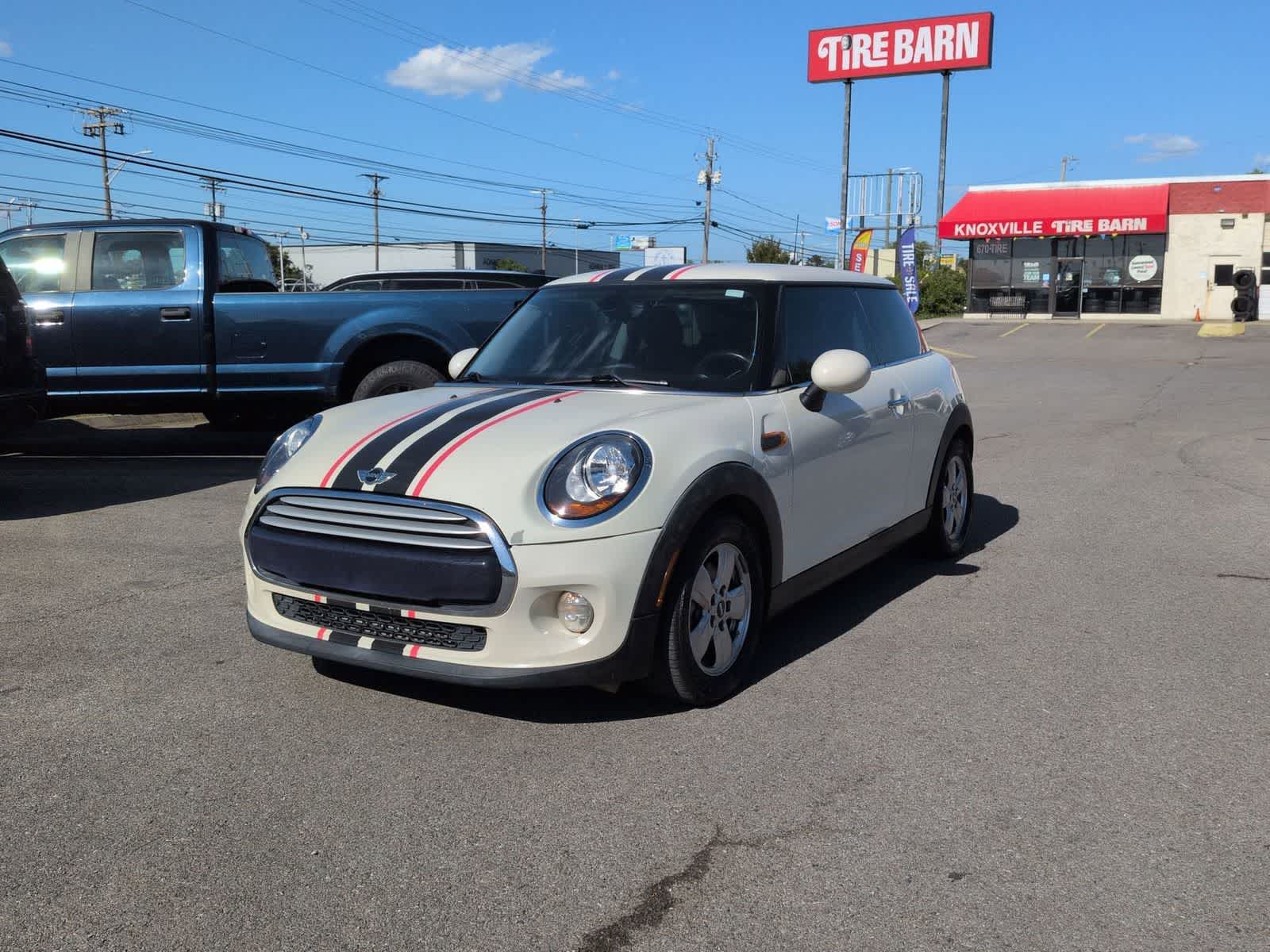 Thumbnail: 2015 MINI Cooper Hardtop - 4