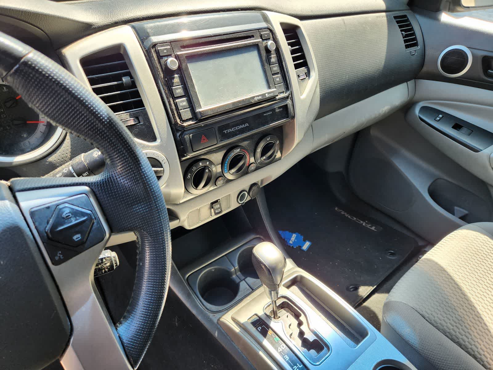 Thumbnail: 2015 Toyota Tacoma - 11