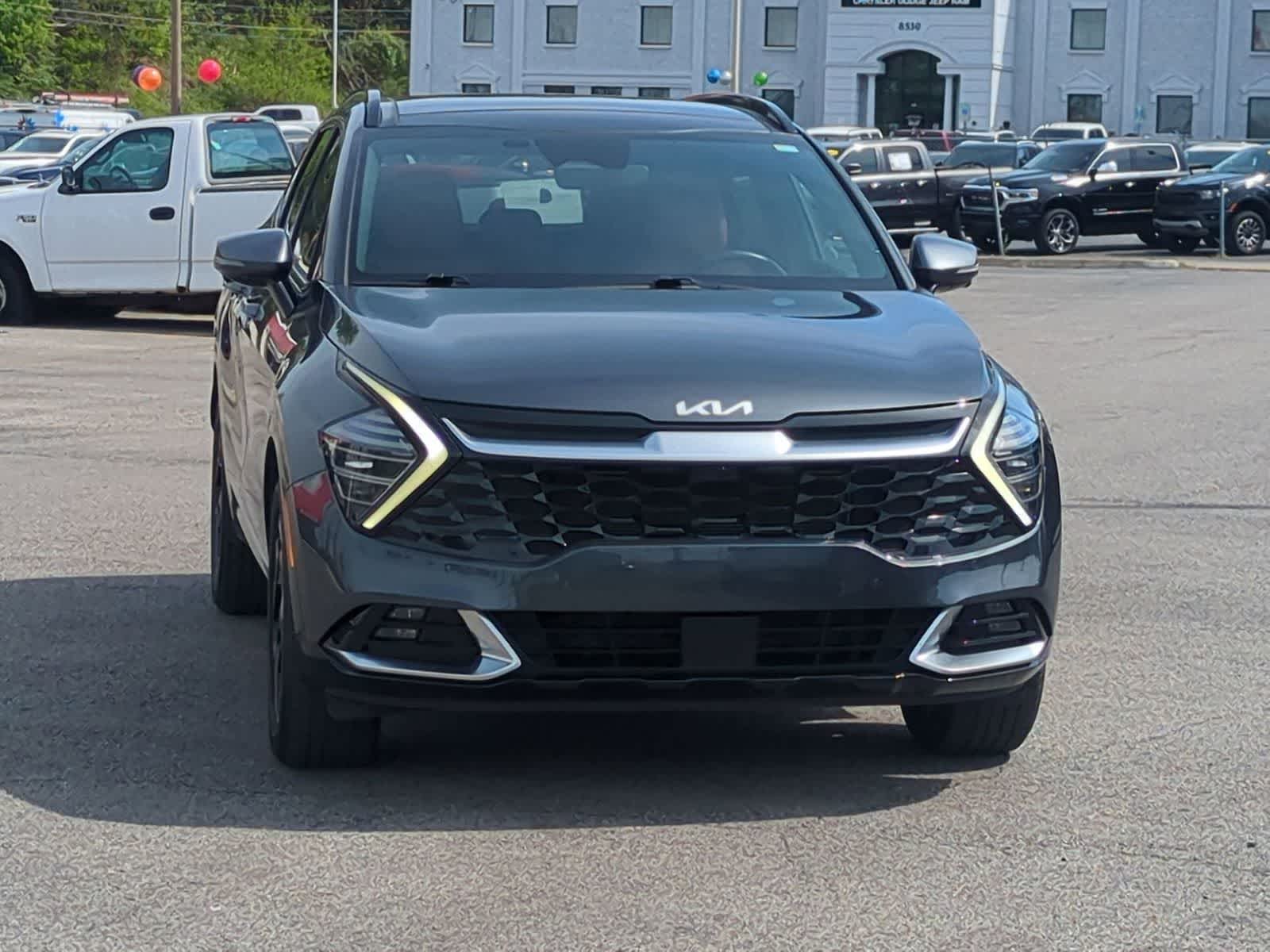 Thumbnail: 2023 Kia Sportage - 3