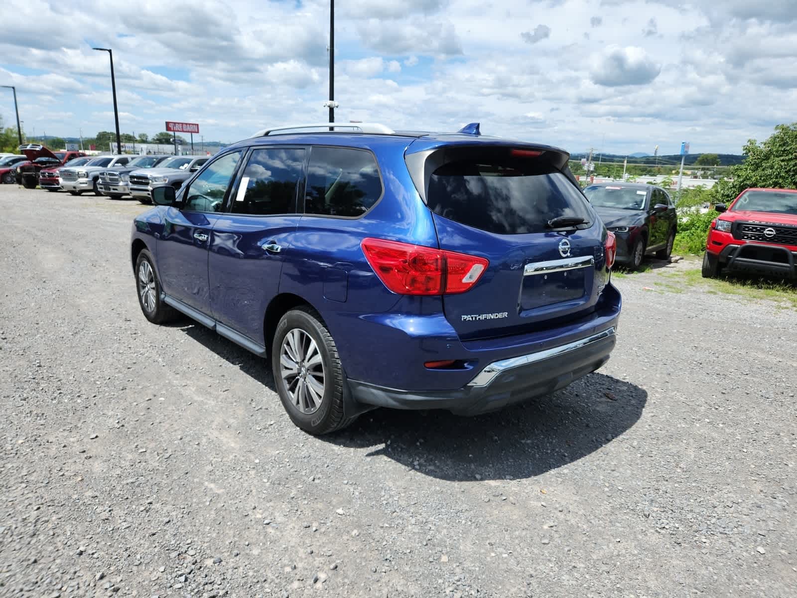 Thumbnail: 2020 Nissan Pathfinder - 3