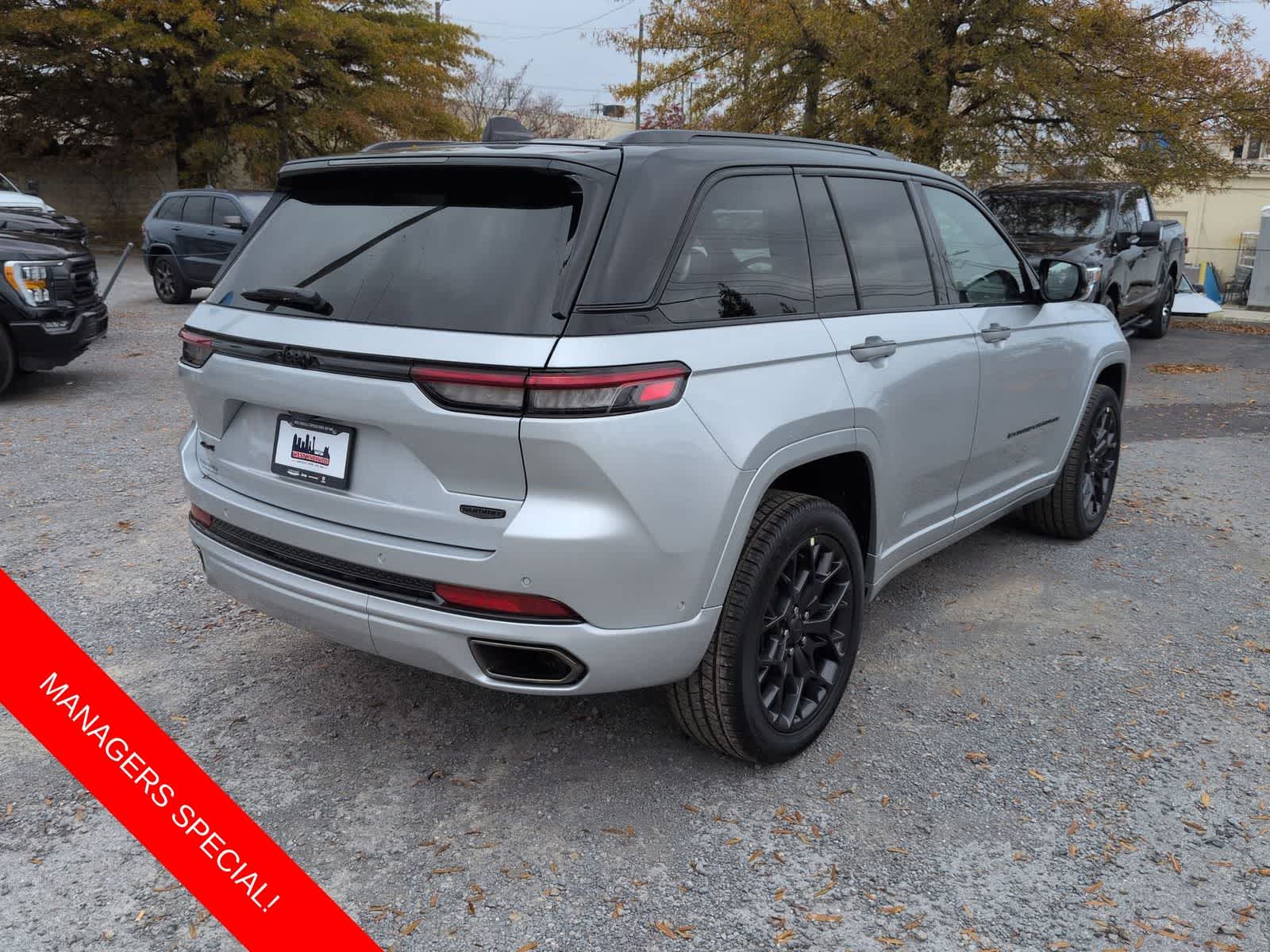 Thumbnail: 2025 Jeep Grand Cherokee - 8