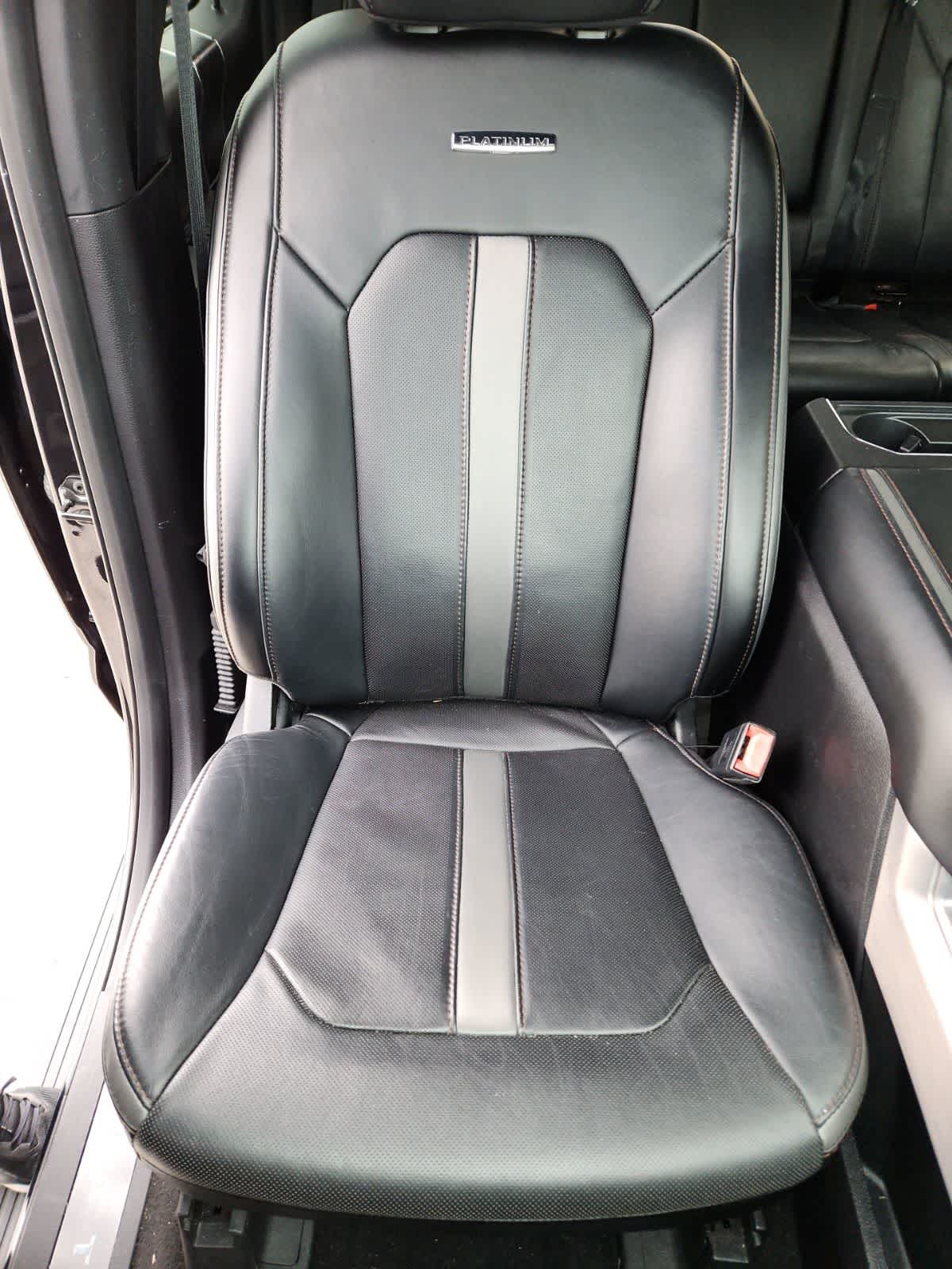 Thumbnail: 2018 Ford Econoline - 18