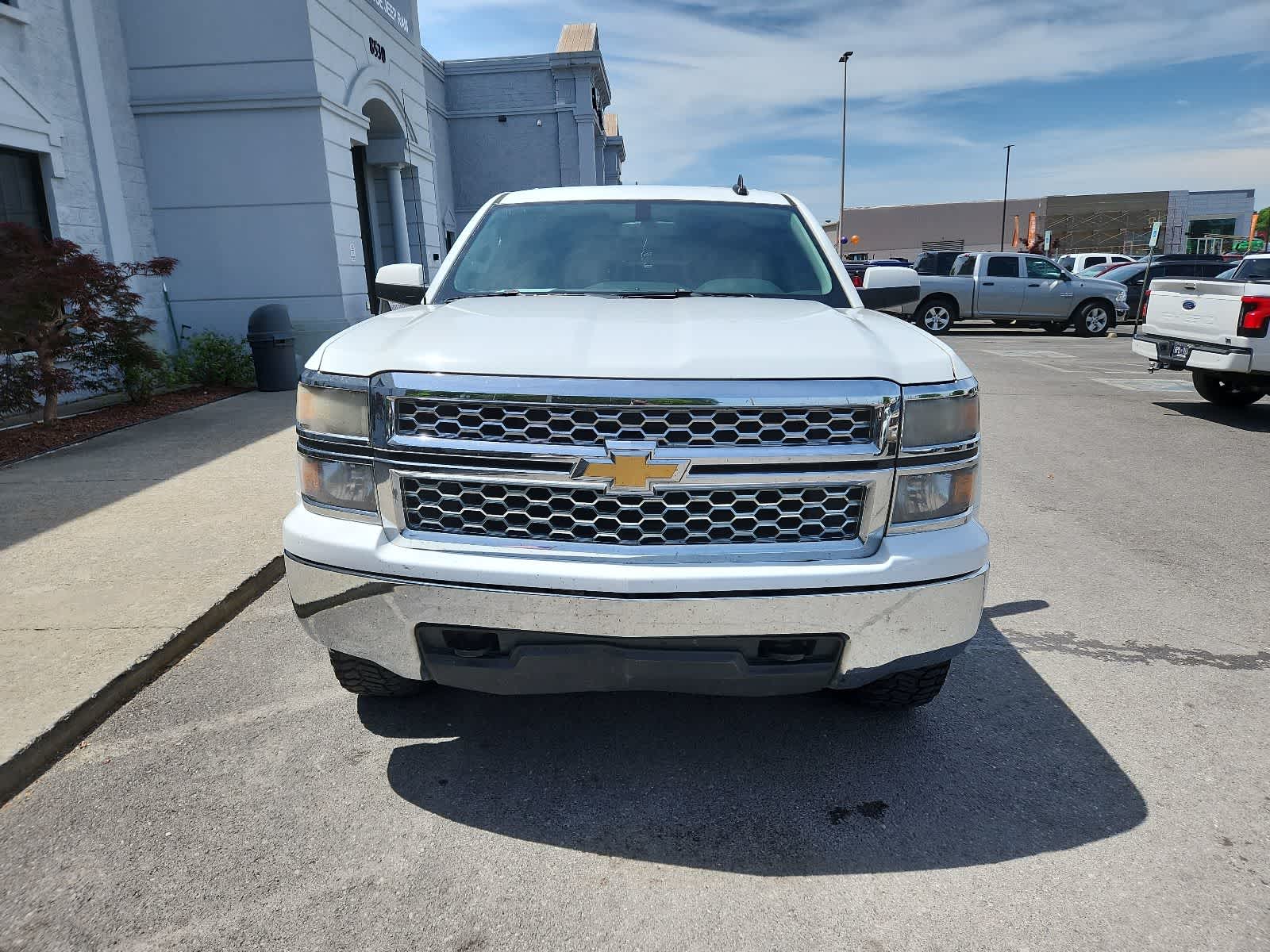 Thumbnail: 2015 Chevrolet Silverado 1500 - 8