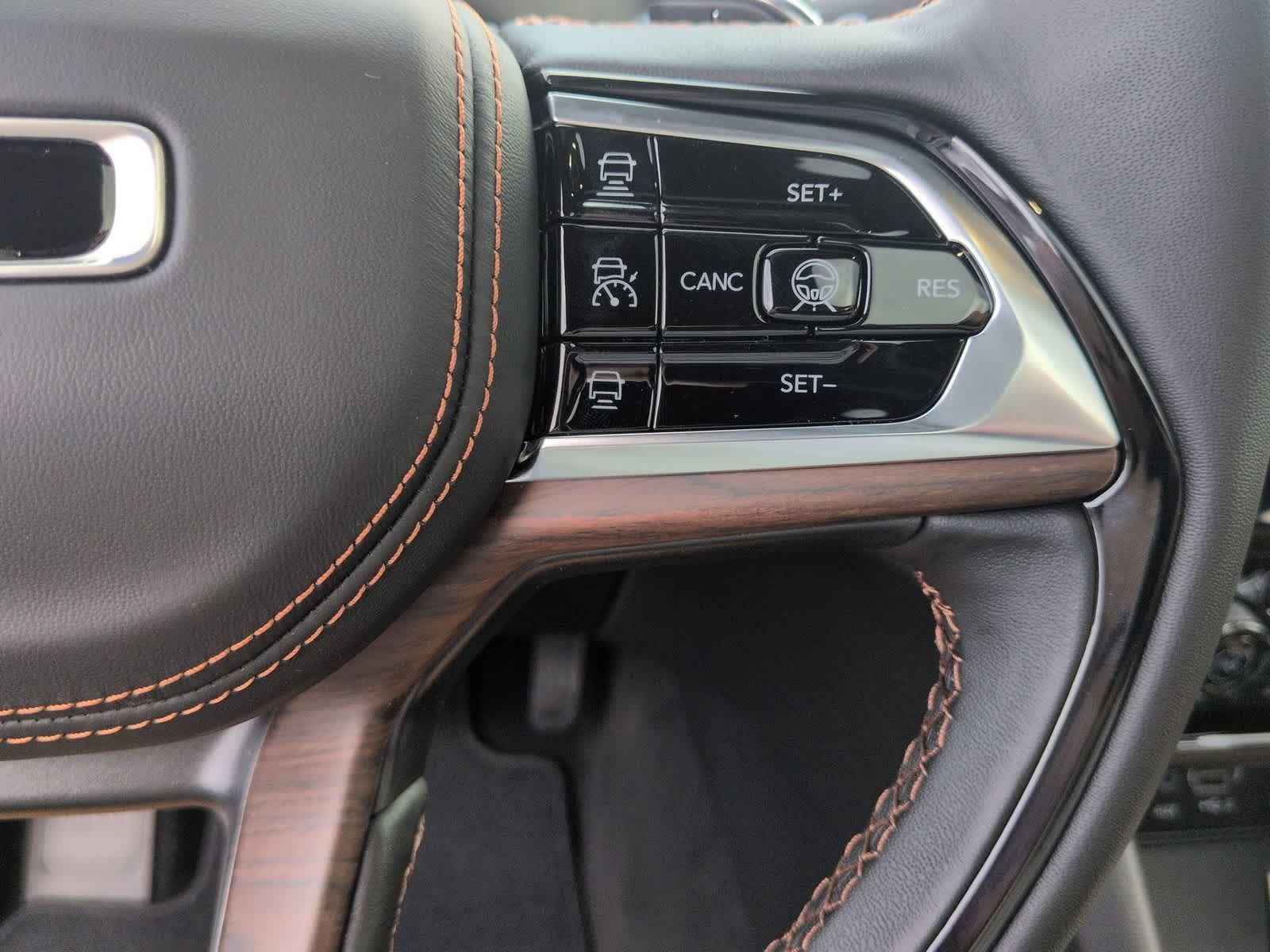 Thumbnail: 2025 Jeep Grand Cherokee - 23