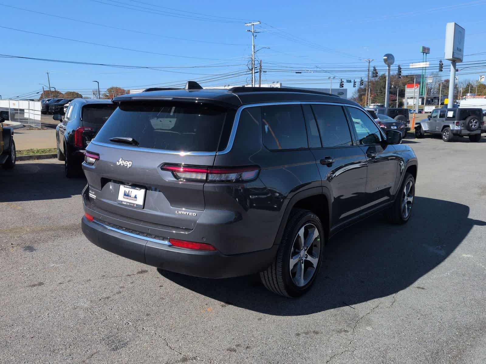 Thumbnail: 2025 Jeep Grand Cherokee L - 8