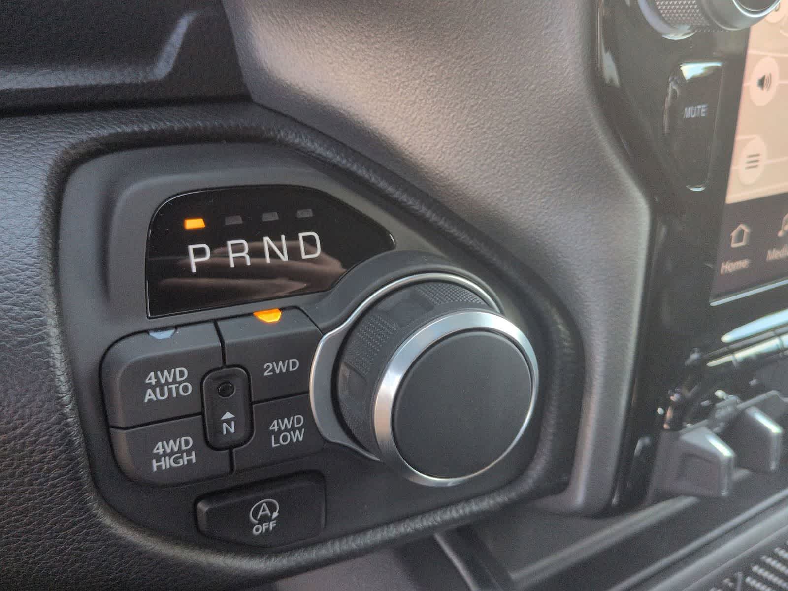 Thumbnail: 2026 RAM 1500 - 32