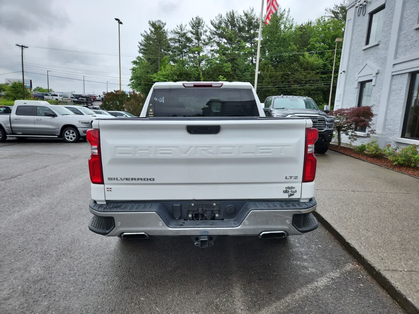 Thumbnail: 2022 Chevrolet Silverado 1500 - 4