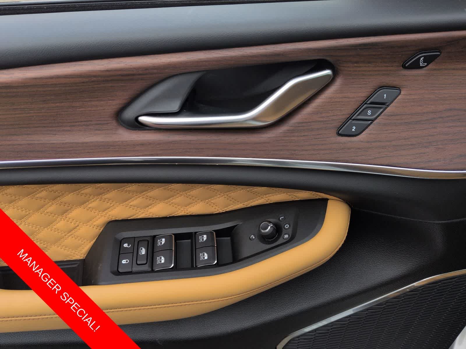 Thumbnail: 2025 Jeep Grand Cherokee - 16