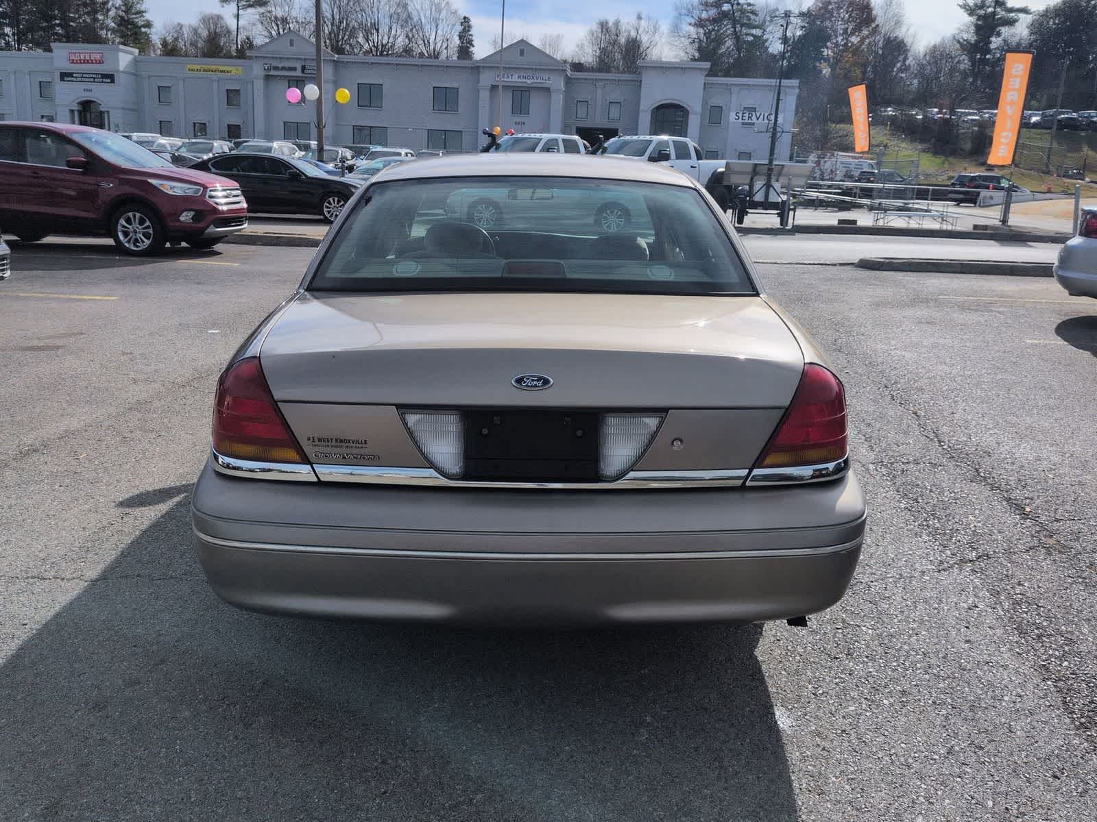 Thumbnail: 2001 Ford Crown Victoria - 7
