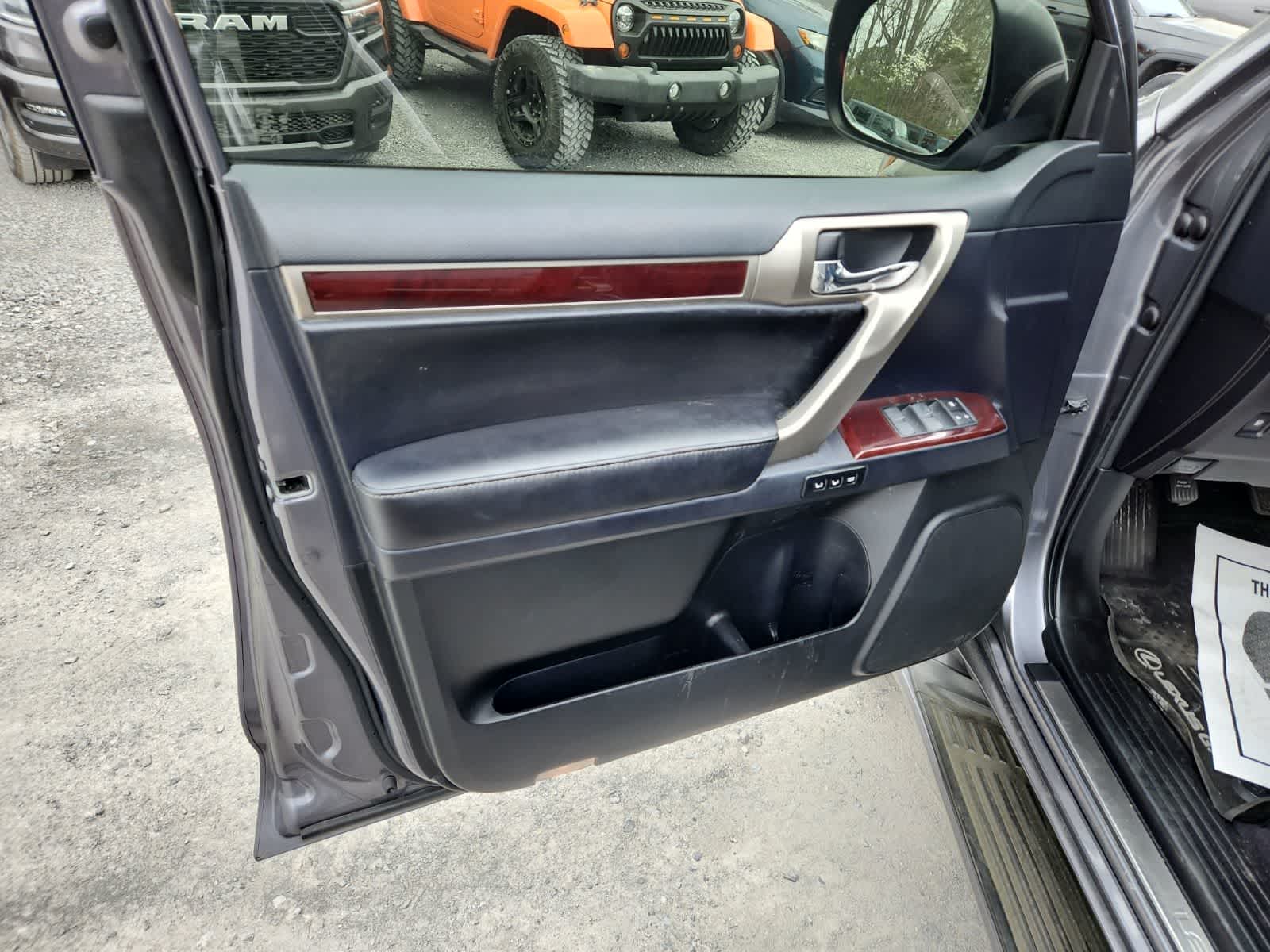 Thumbnail: 2018 Lexus GX - 16