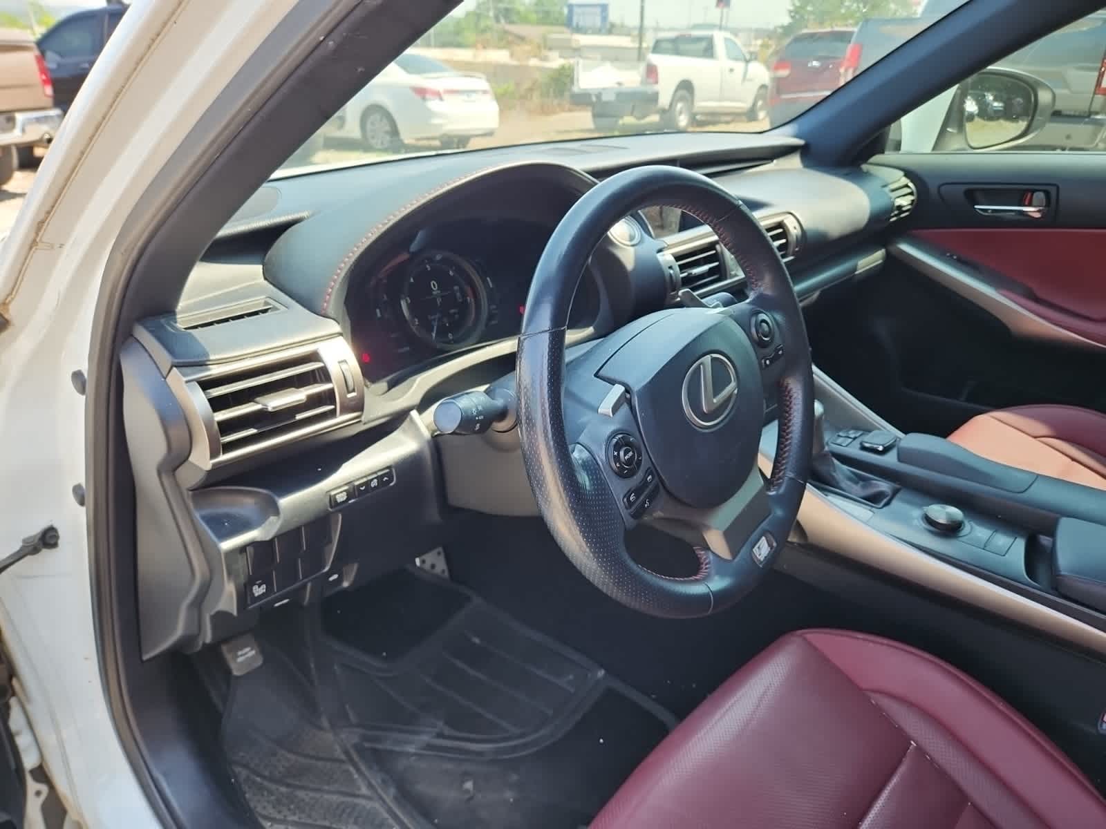 Thumbnail: 2015 Lexus IS - 13