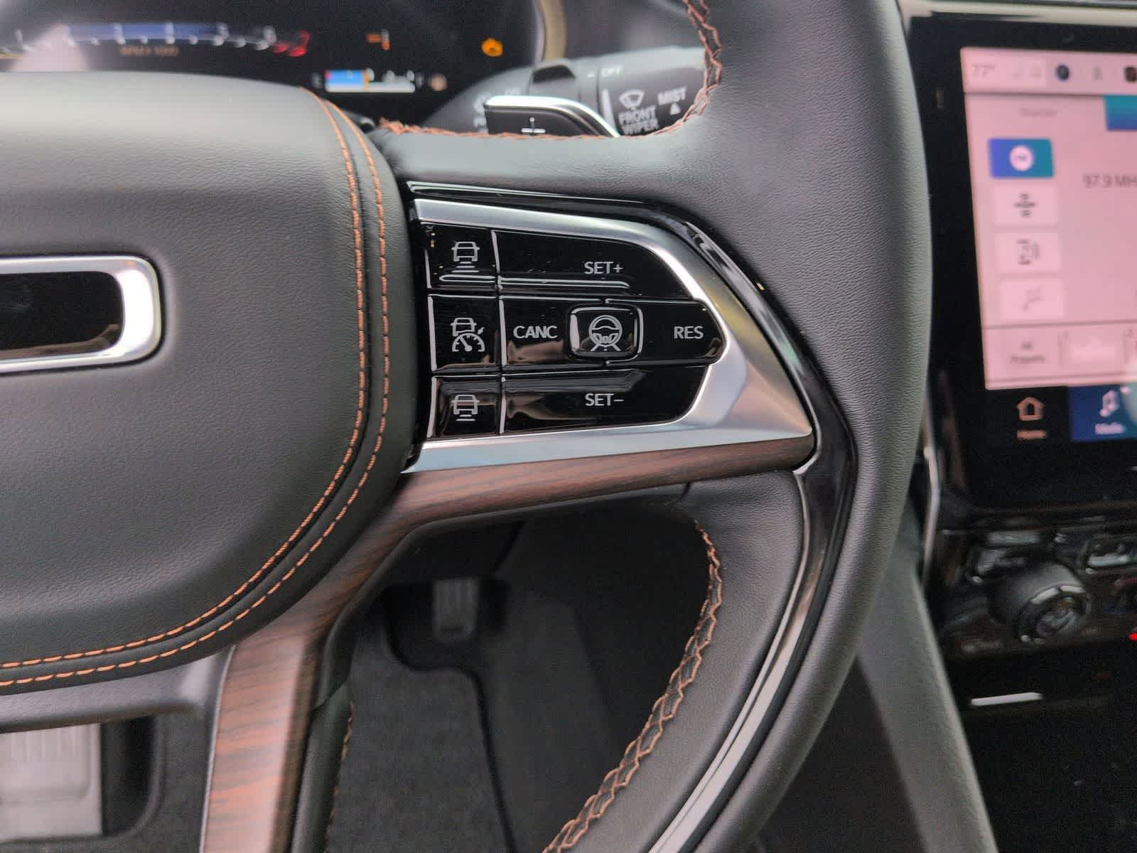 Thumbnail: 2025 Jeep Grand Cherokee L - 24