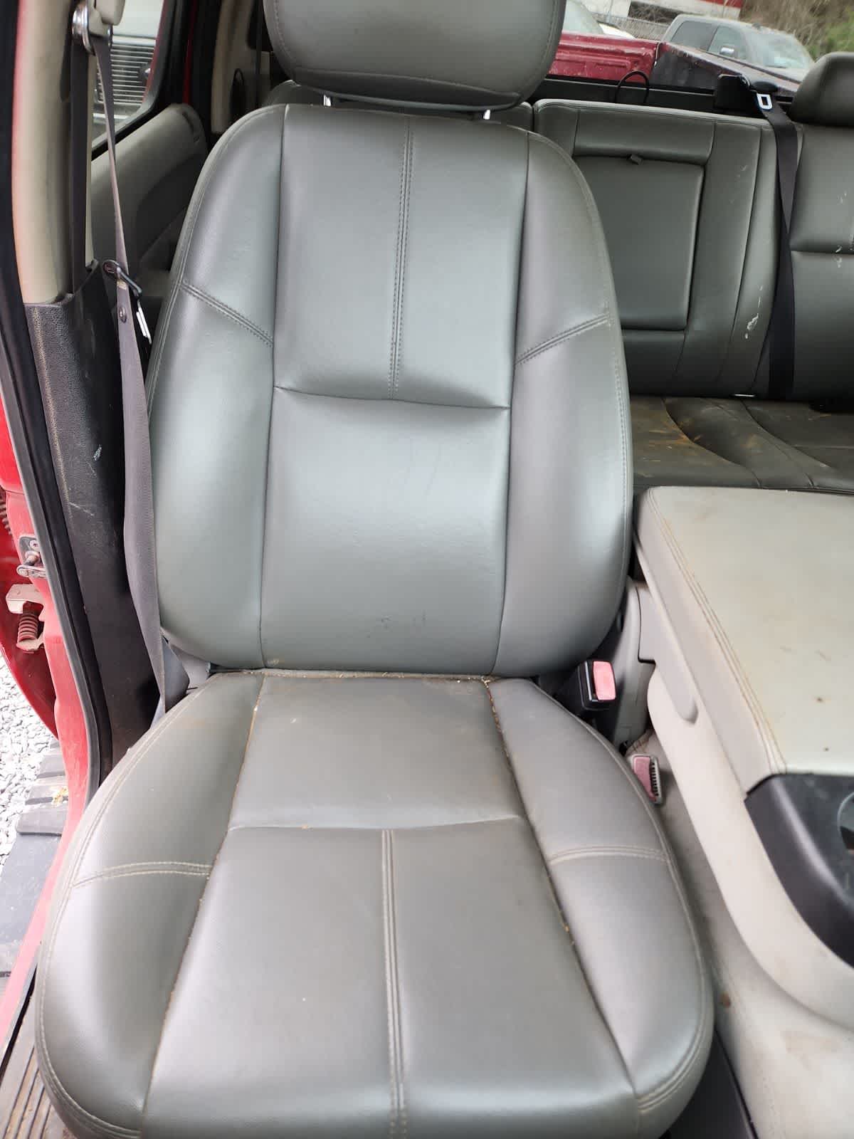 Thumbnail: 2010 Chevrolet Silverado 3500 - 18