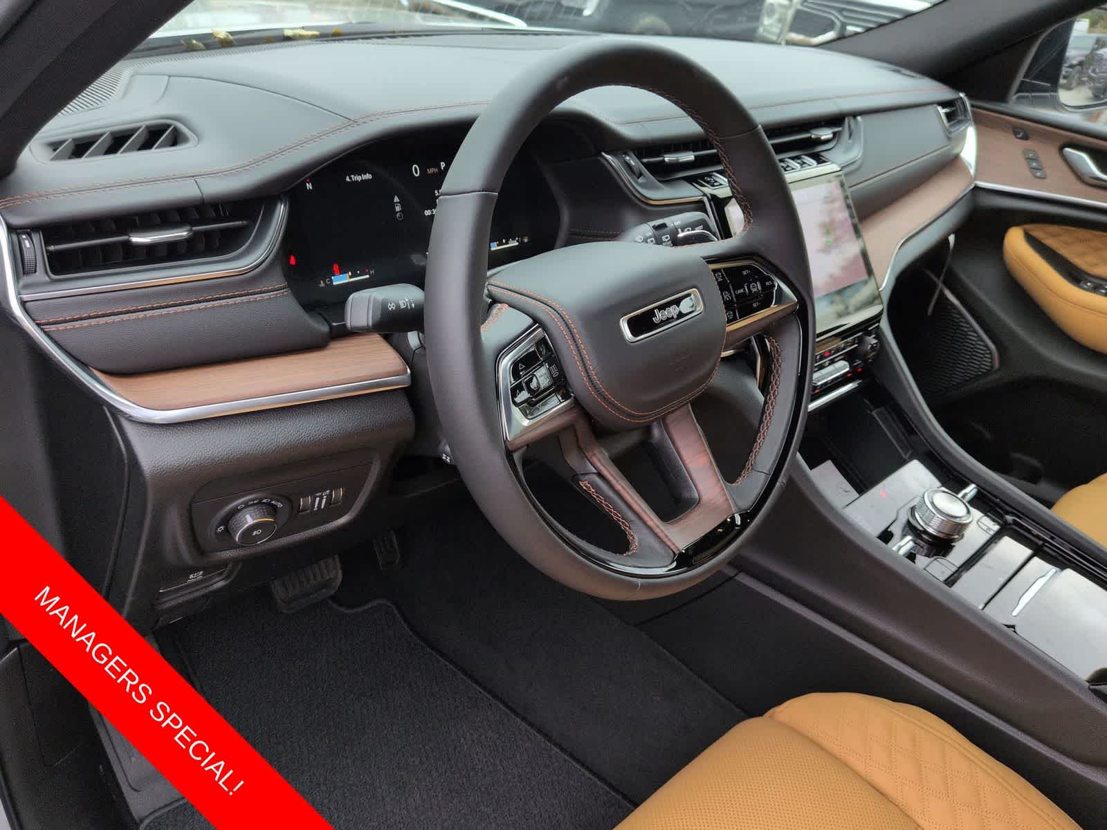 Thumbnail: 2025 Jeep Grand Cherokee - 10