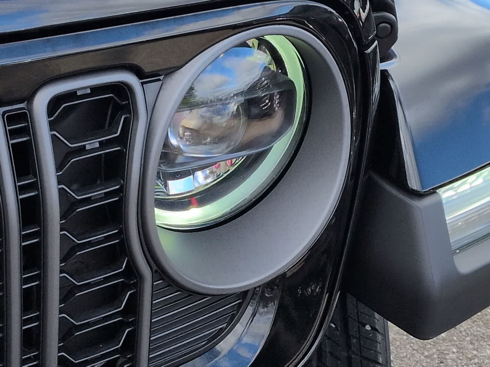 Thumbnail: 2026 Jeep Gladiator - 11