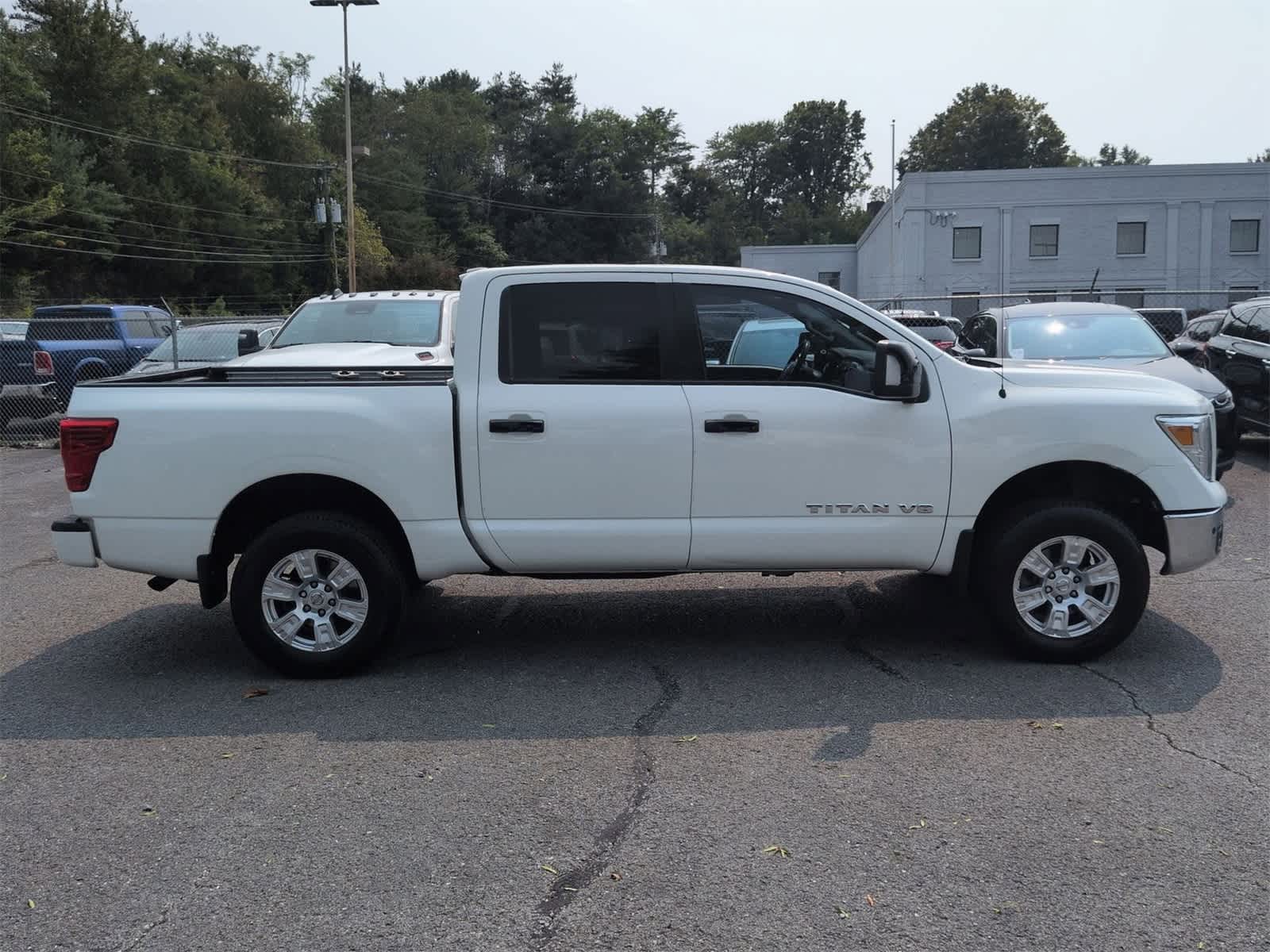 Thumbnail: 2019 Nissan Titan - 8