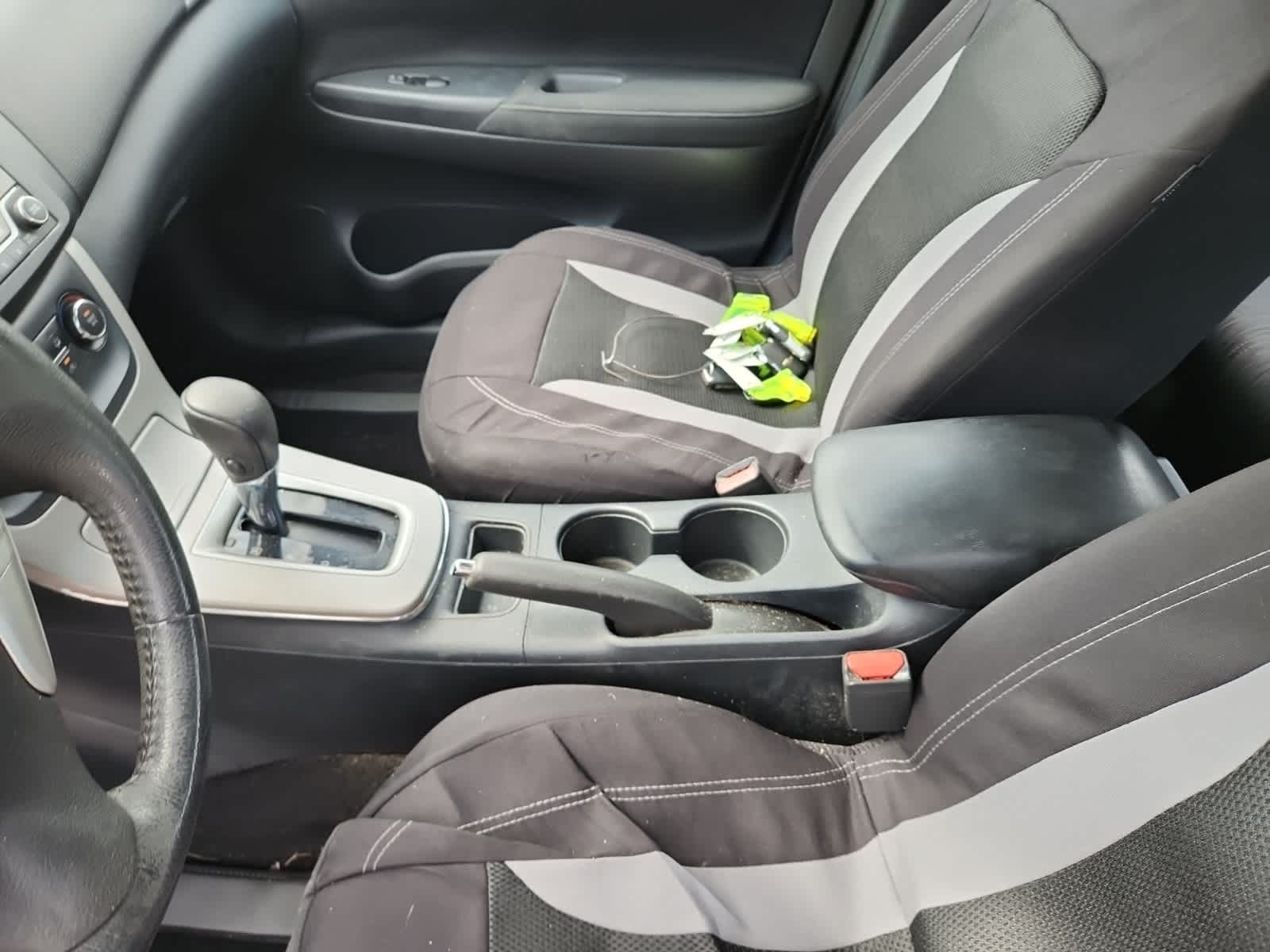 Thumbnail: 2015 Nissan Sentra - 11