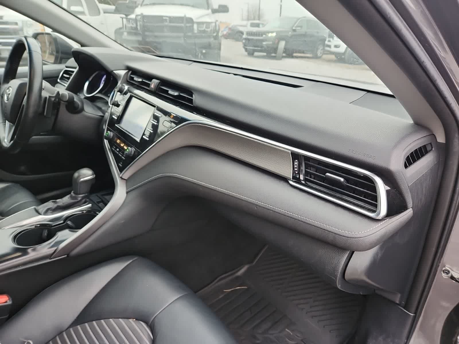 Thumbnail: 2018 Toyota Camry - 17