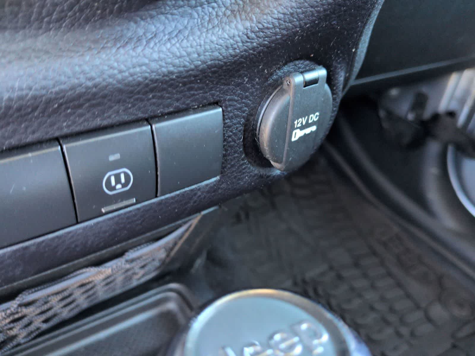 Thumbnail: 2016 Jeep Wrangler - 28