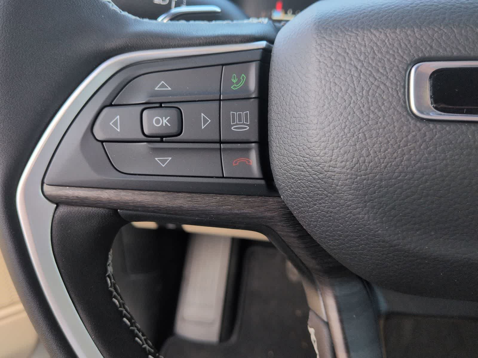 Thumbnail: 2025 Jeep Grand Cherokee L - 23