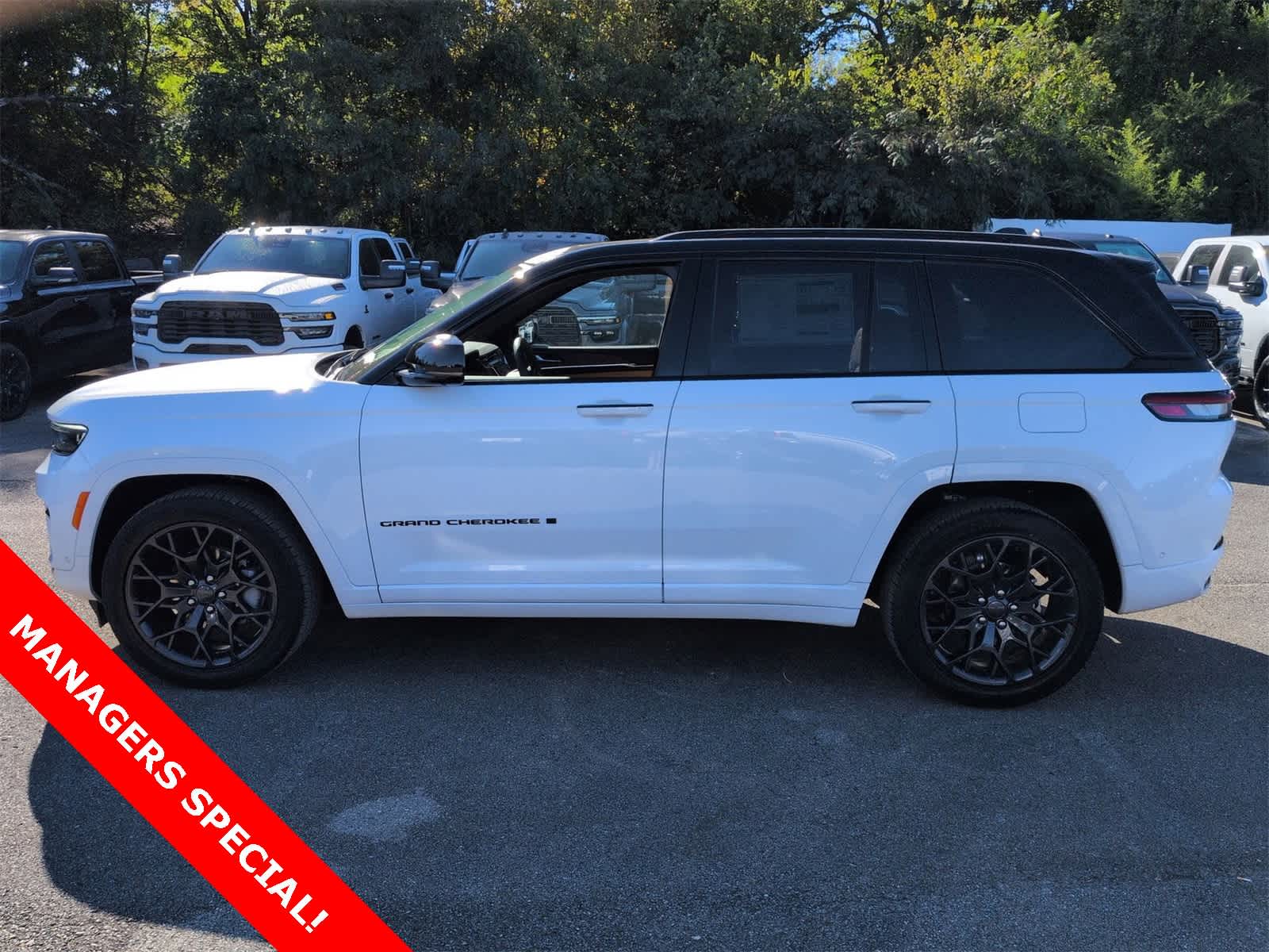 Thumbnail: 2025 Jeep Grand Cherokee - 5