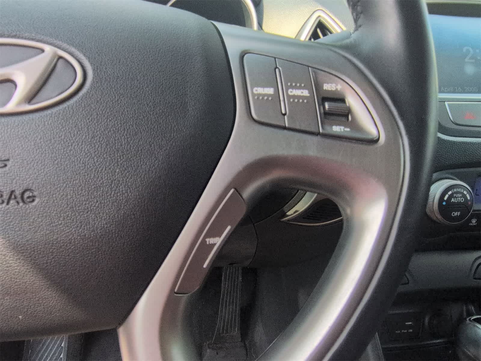 Thumbnail: 2015 Hyundai Tucson - 23