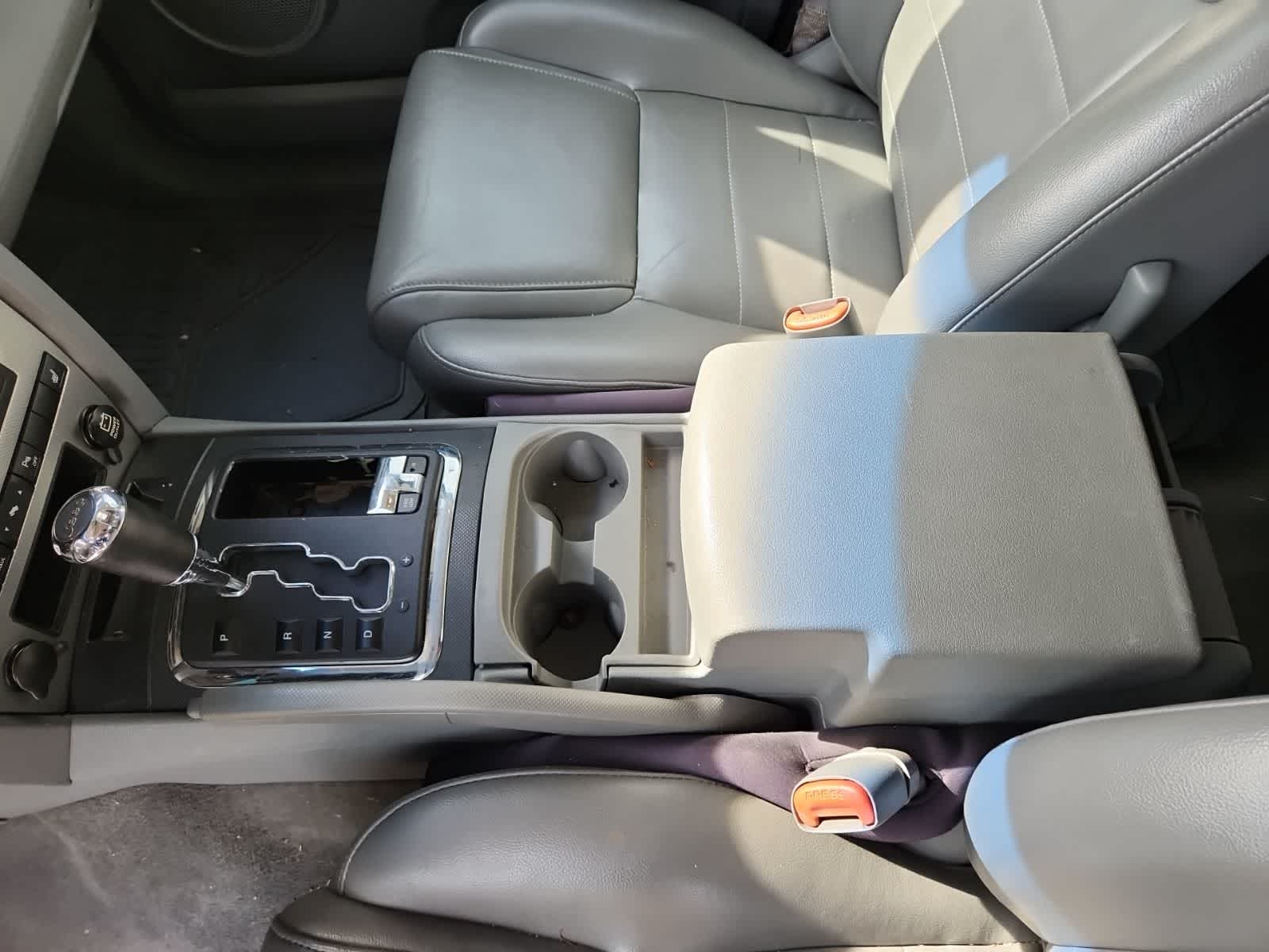 Thumbnail: 2007 Jeep Commander - 11