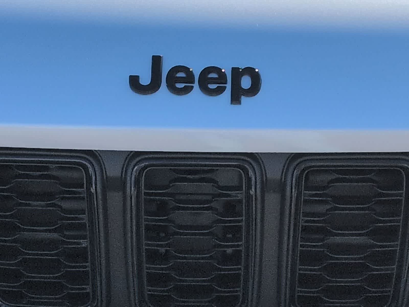 Thumbnail: 2025 Jeep Grand Cherokee - 12