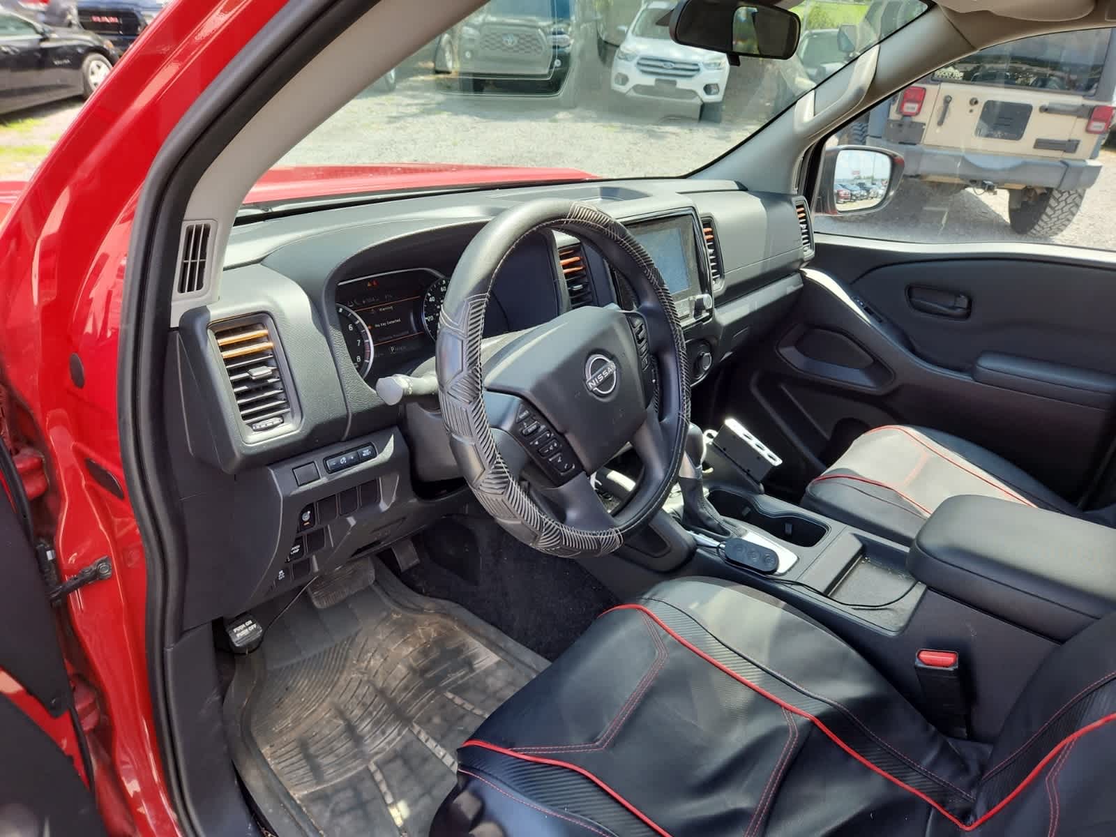 Thumbnail: 2022 Nissan Frontier - 14