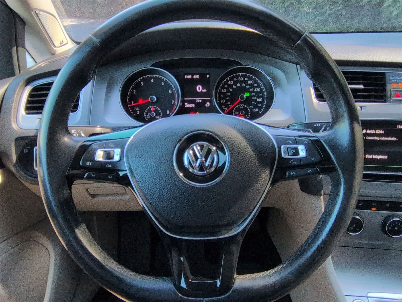 Thumbnail: 2016 Volkswagen e-Golf - 22