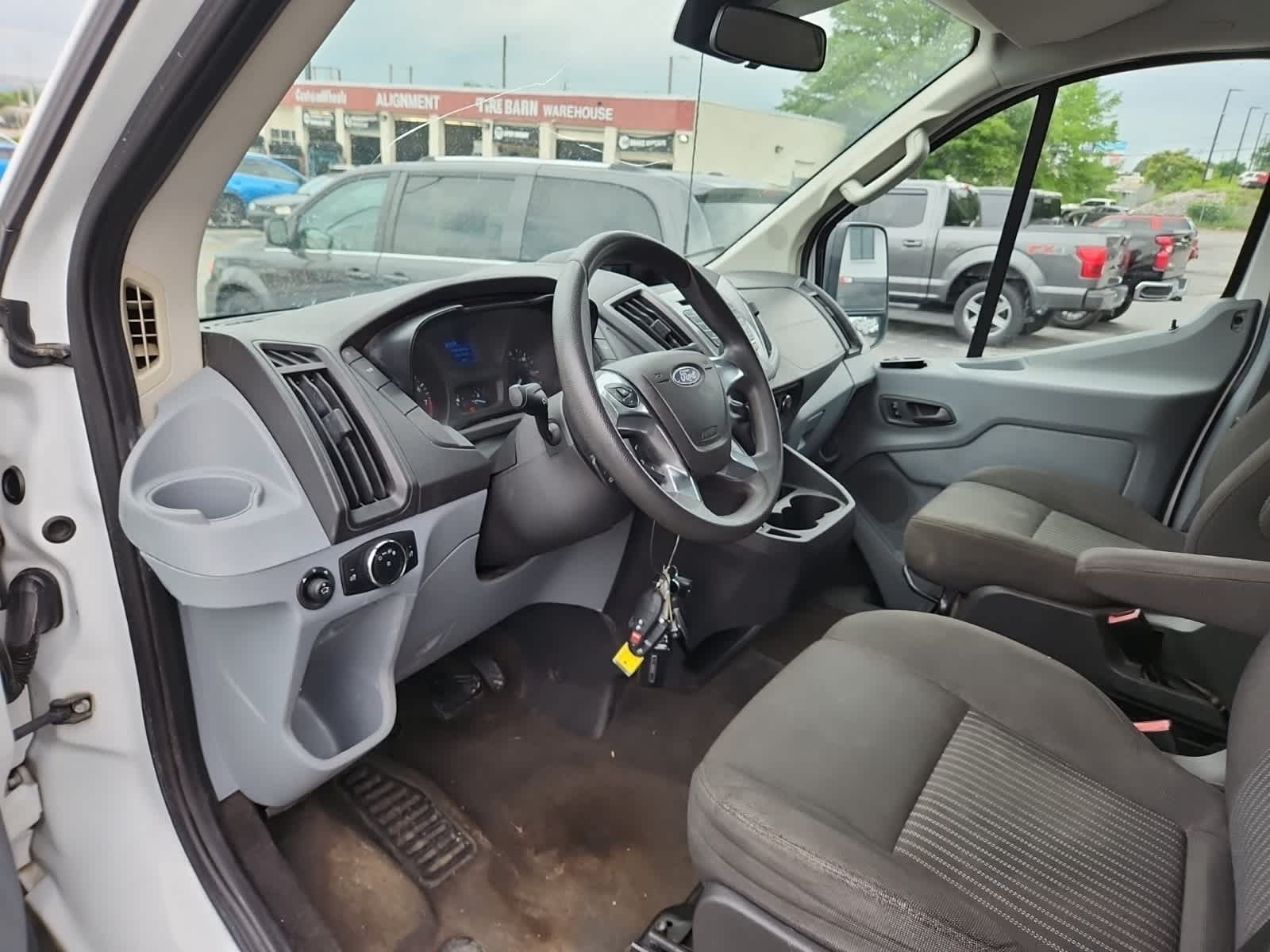 Thumbnail: 2015 Ford Transit Series - 11