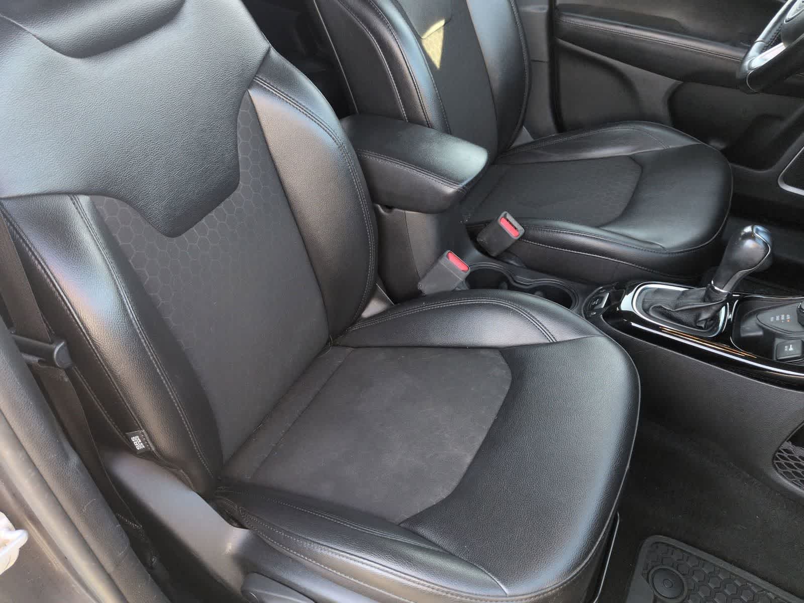 Thumbnail: 2021 Jeep Compass - 21