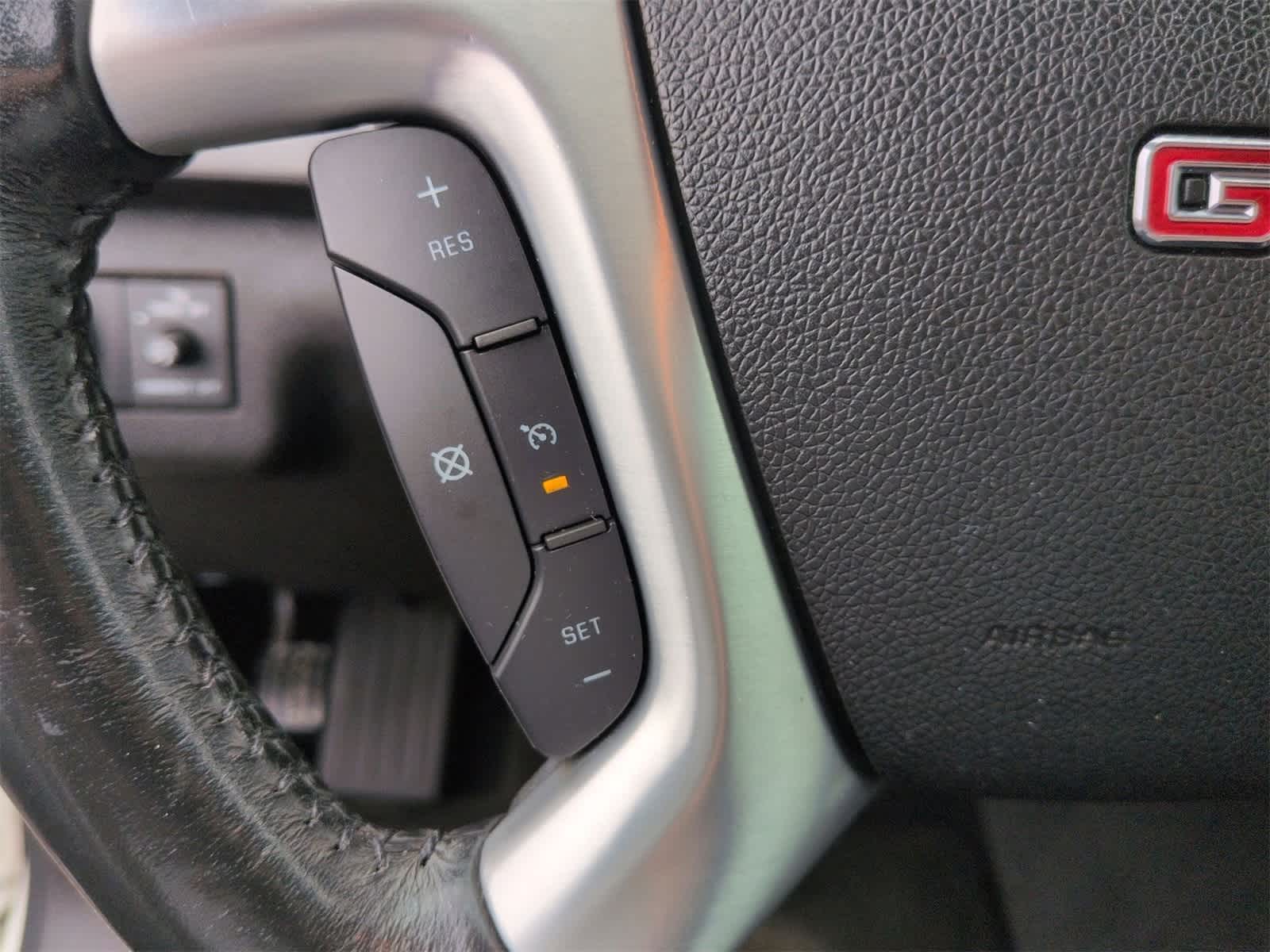 Thumbnail: 2013 GMC Acadia - 22